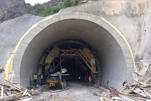 Tunnel